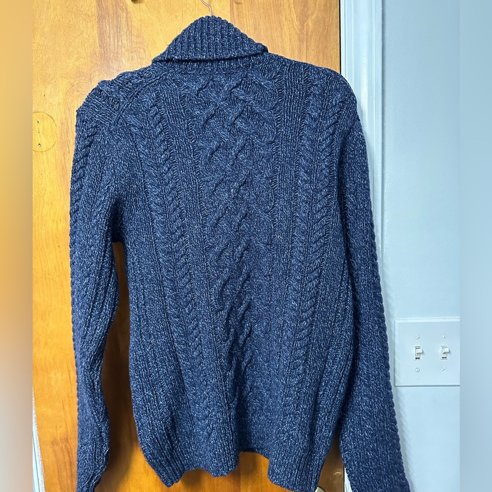 Banana Republic Men’s Turtleneck Sweater. Size M. NWT.